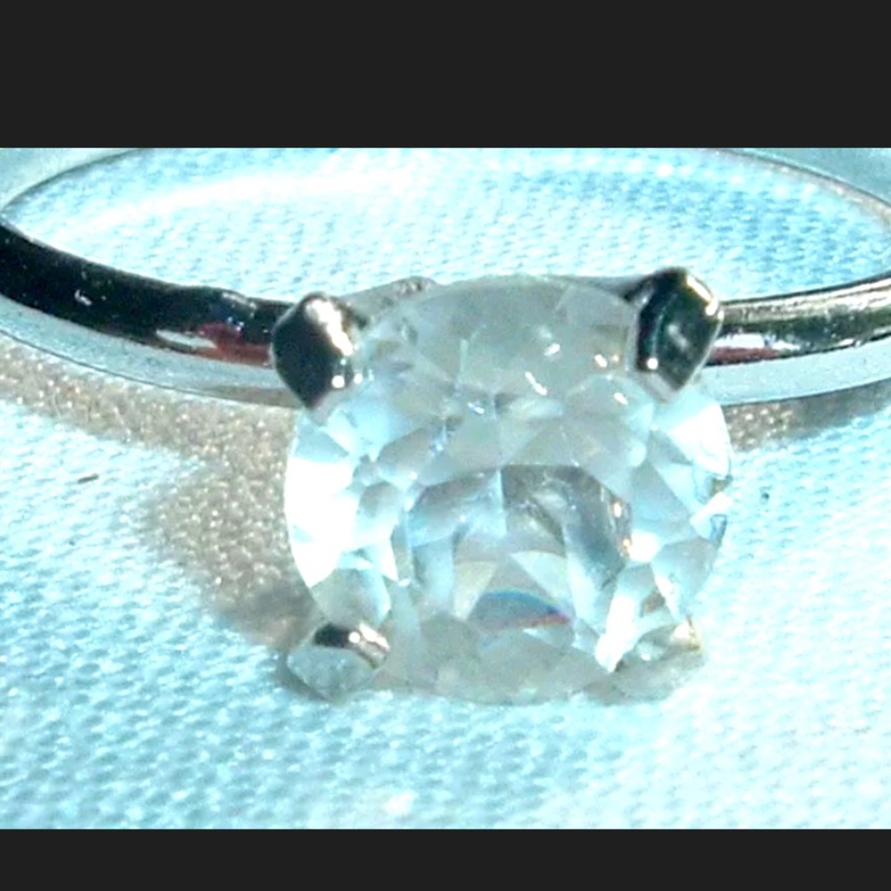 Vintage U & Arrow signed white glass solitaire - Picture 3 of 6